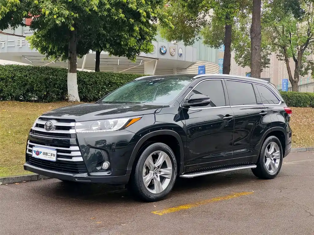 Toyota Highlander 2021