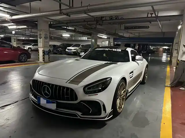 MERCEDES-BENZ AMG GT
