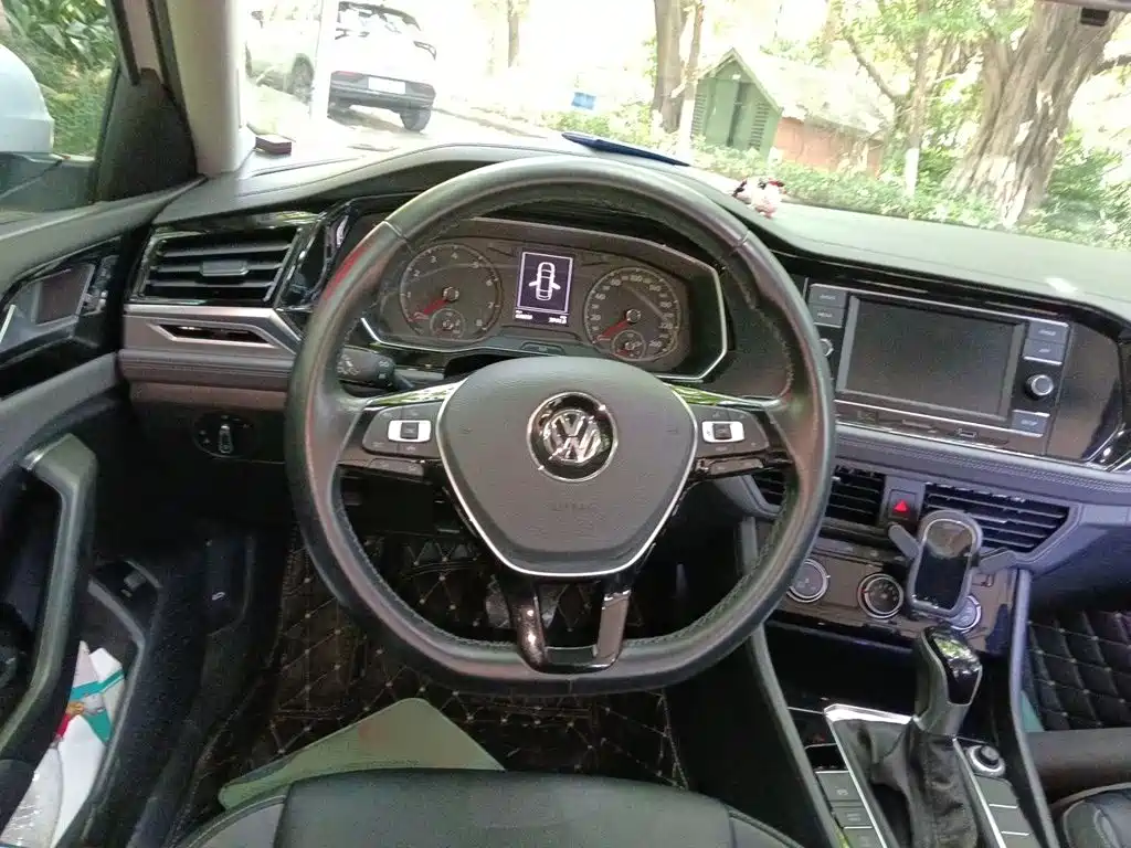 Volkswagen Sagitar — миниатюра 3