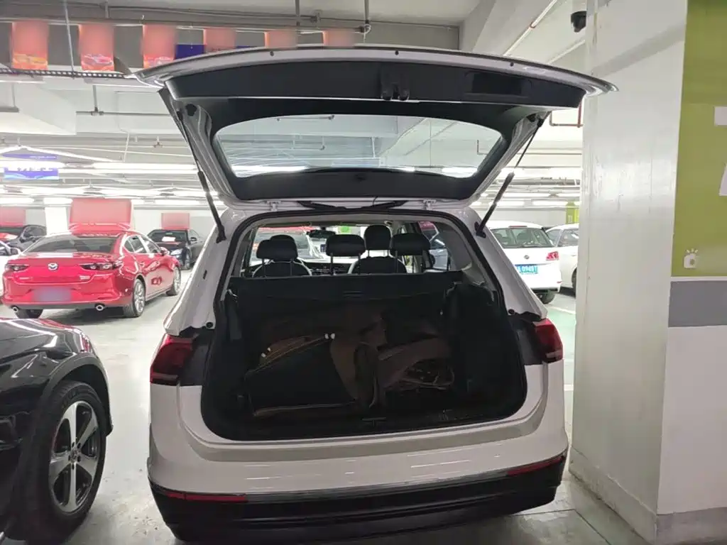 Volkswagen Tiguan L — миниатюра 19