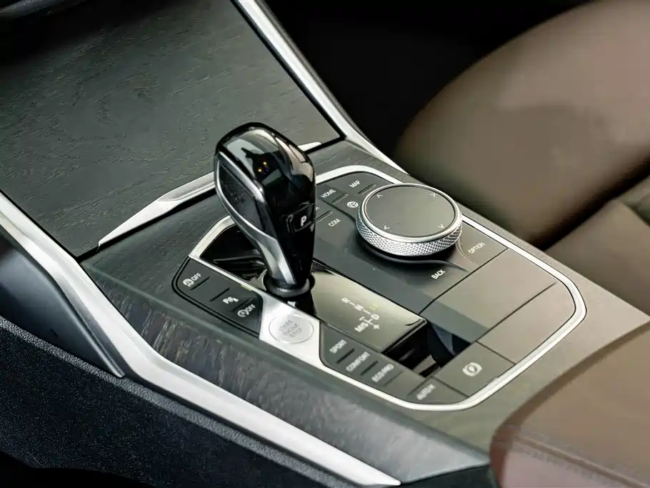 BMW 3 Series — миниатюра 11