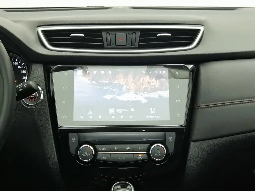 Nissan Qashqai — миниатюра 12