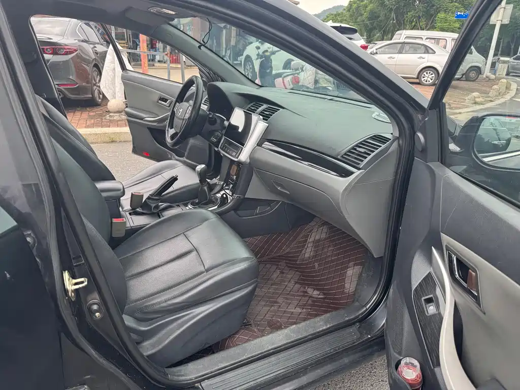 Zotye Zotye Z300 — миниатюра 4