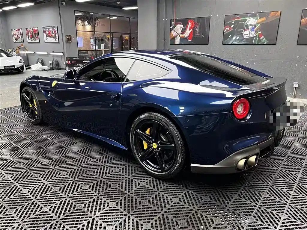 Ferrari F12berlinetta 2013 6.3L