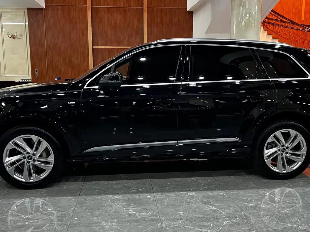 Audi Q7 — миниатюра 8