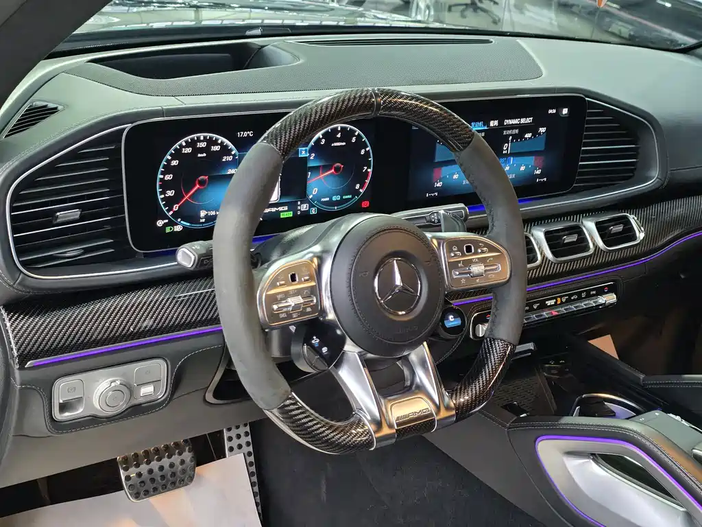 MERCEDES-BENZ GLS AMG