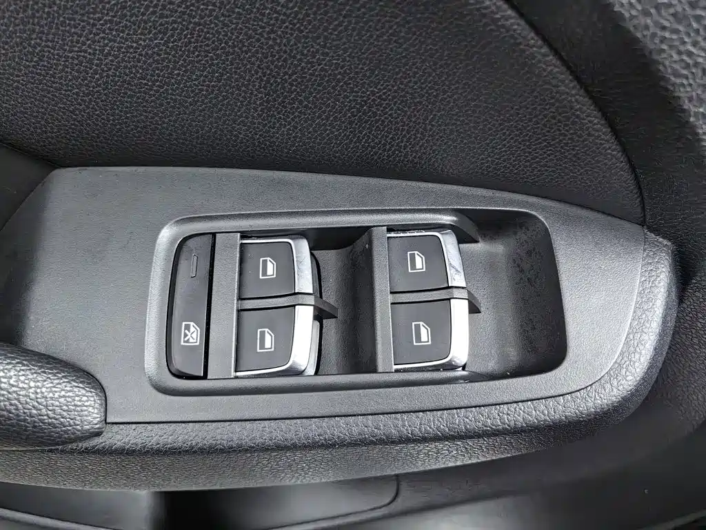 Roewe RX5 — миниатюра 9