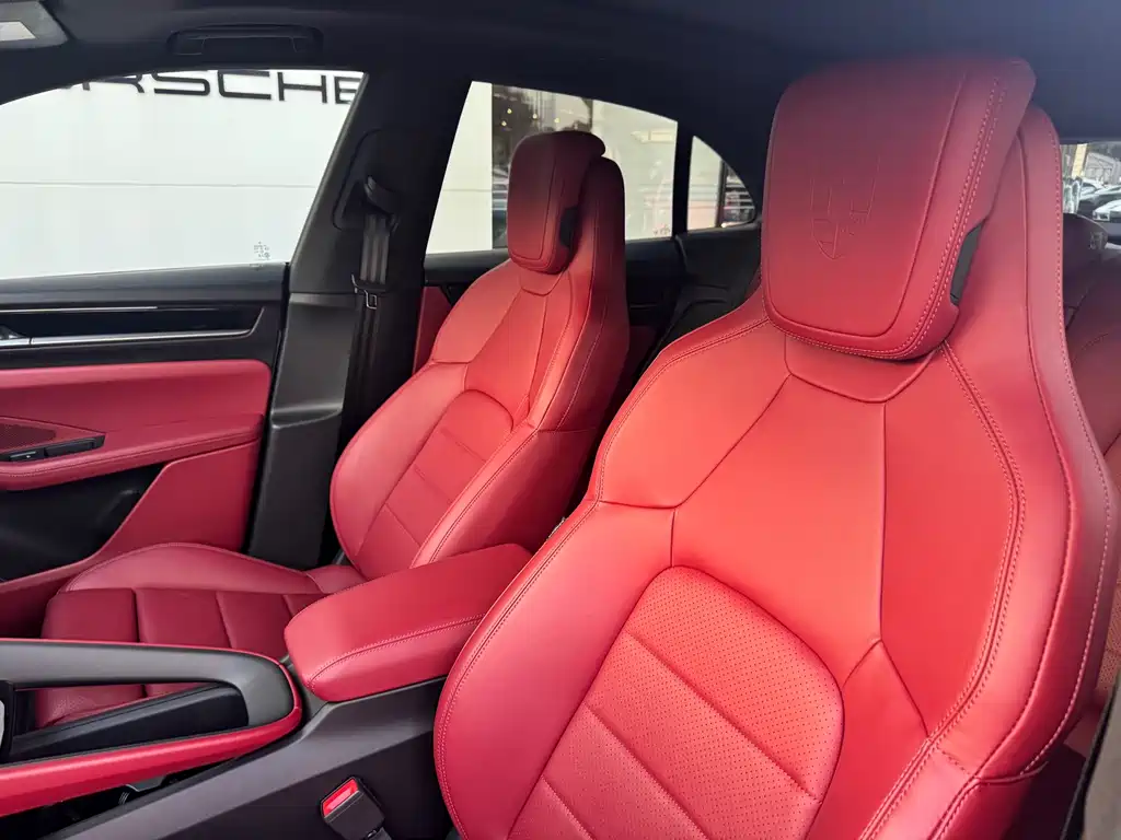 Porsche Macan EV — миниатюра 13