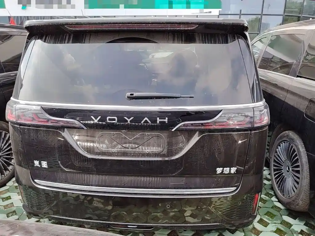 VOYAH Dreamer — миниатюра 6