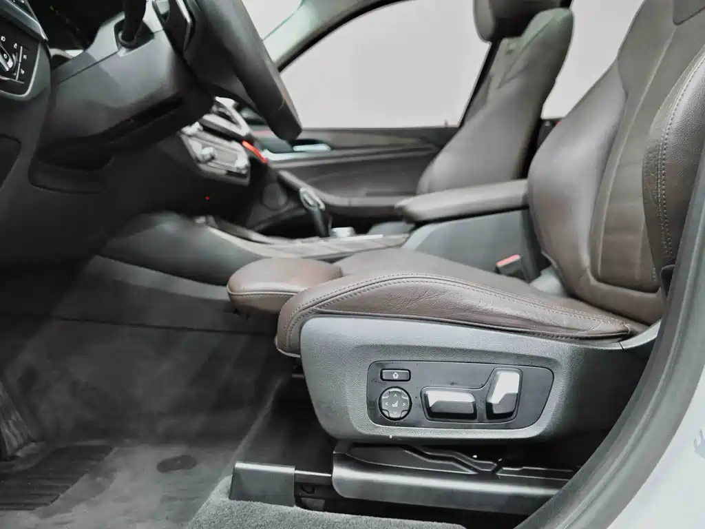 BMW X3 — миниатюра 12