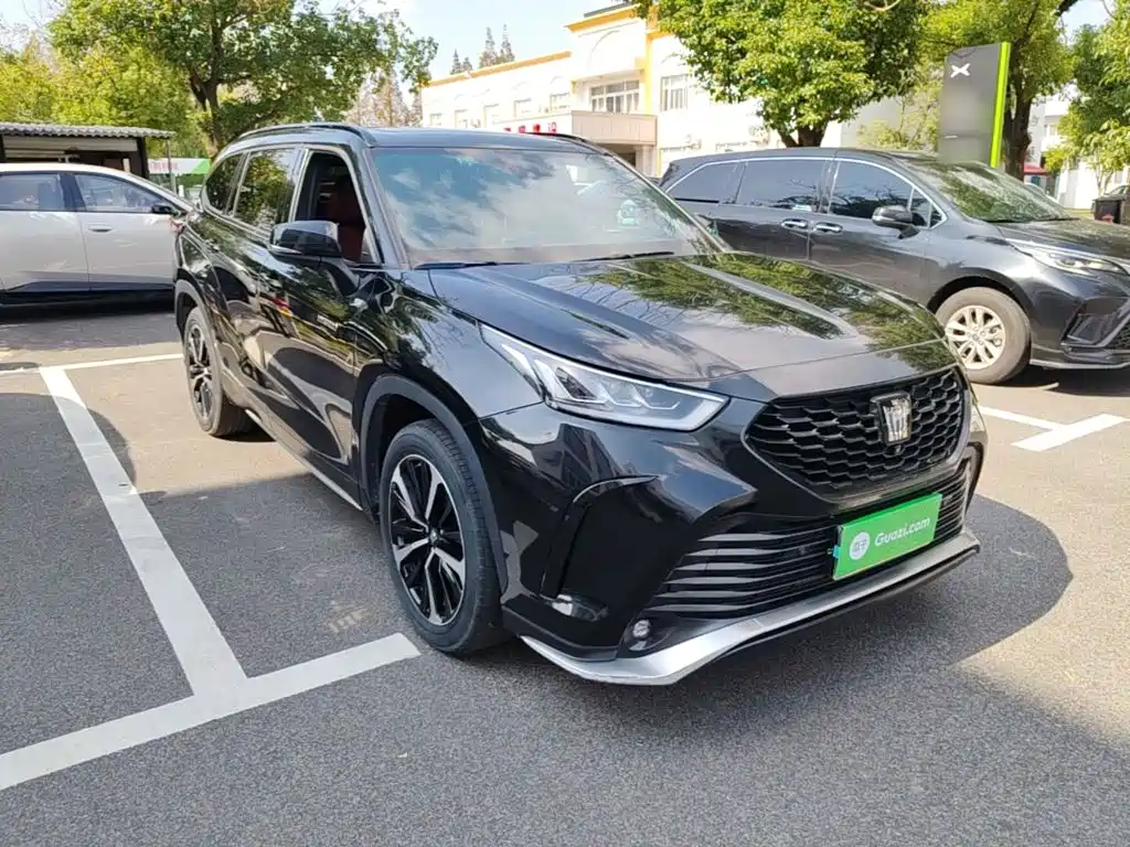 Toyota Crown Kluger — миниатюра 4