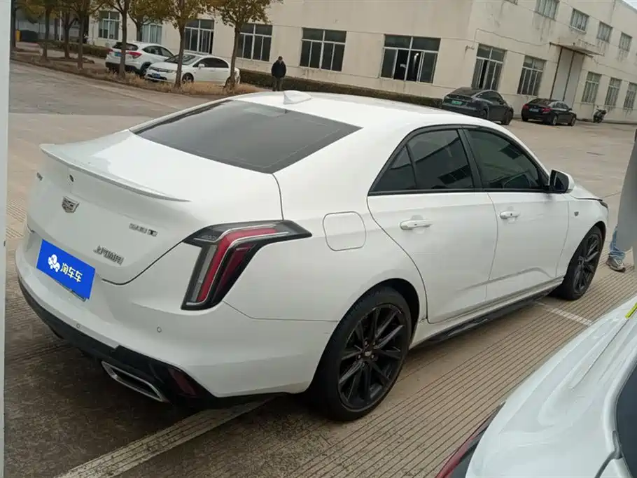 CADILLAC CT4
