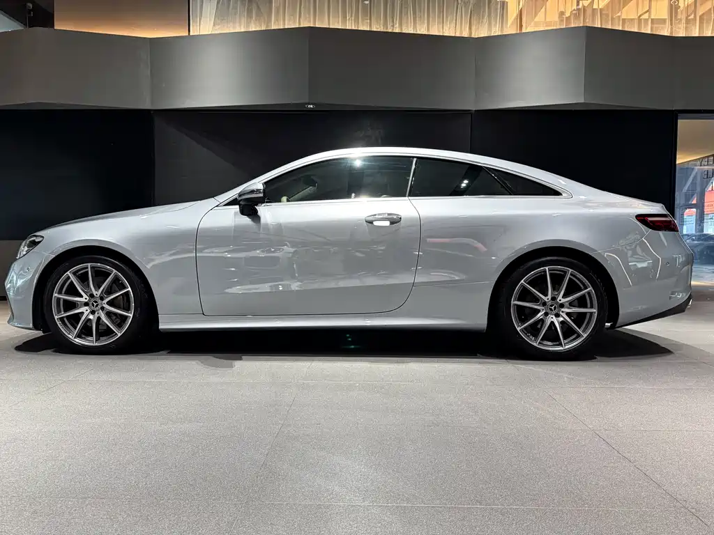 Mercedes-Benz E-Class (Import) — миниатюра 18
