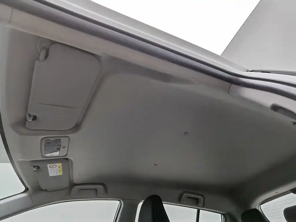 Toyota Yaris L — миниатюра 14