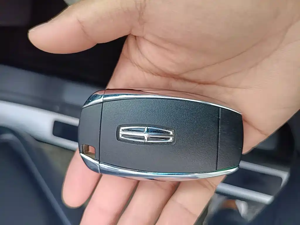 Lincoln MKZ — миниатюра 9
