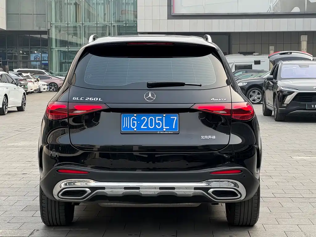 Mercedes-Benz GLC 2023 GLC 260 L 4MATIC Luxury 5 мест