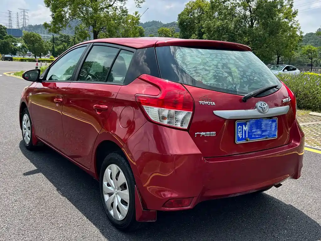 Toyota Yaris L — миниатюра 3