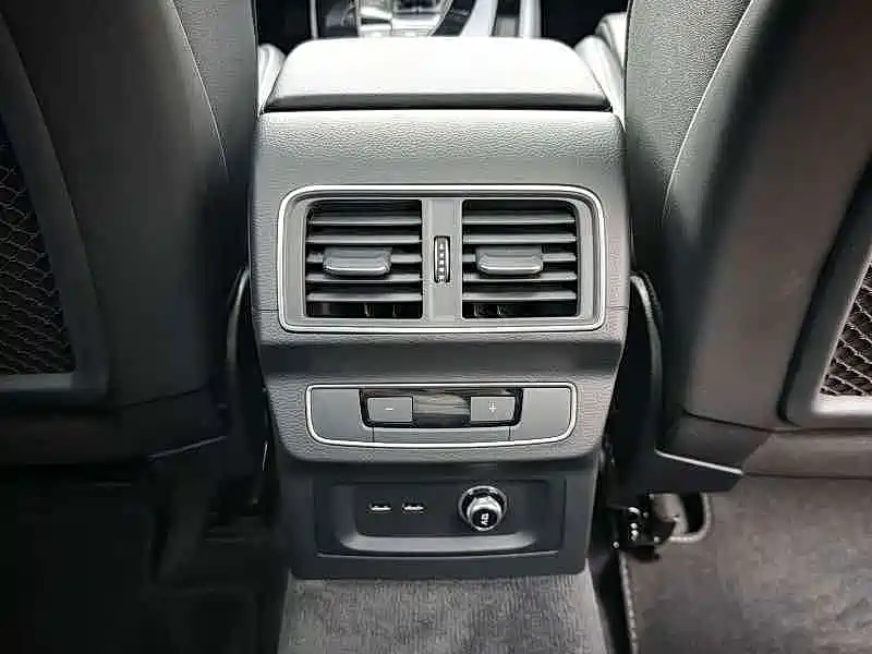 Audi Q5L — миниатюра 10