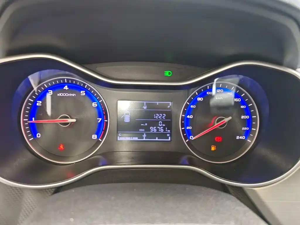 Geely Vision — миниатюра 12