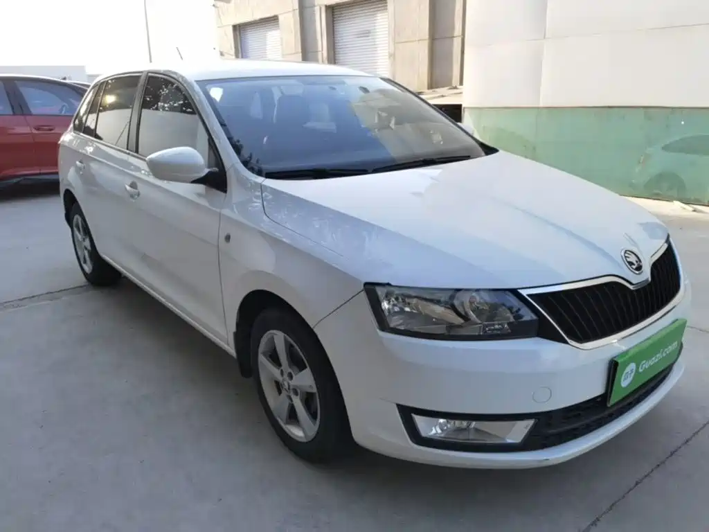 Skoda Rapid Spaceback — миниатюра 4