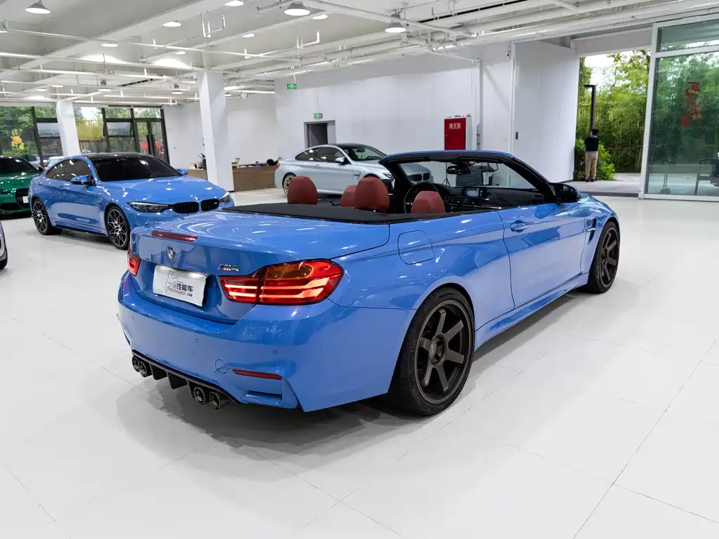 BMW M4 — миниатюра 6