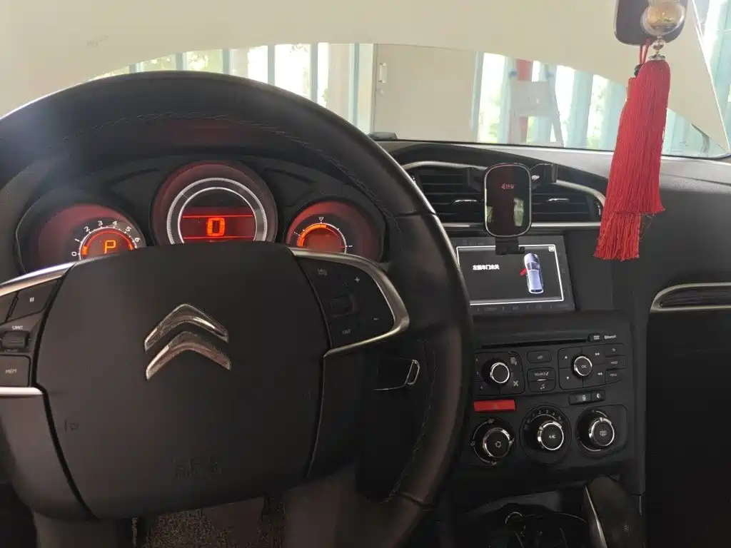 Citroen C4L — миниатюра 5