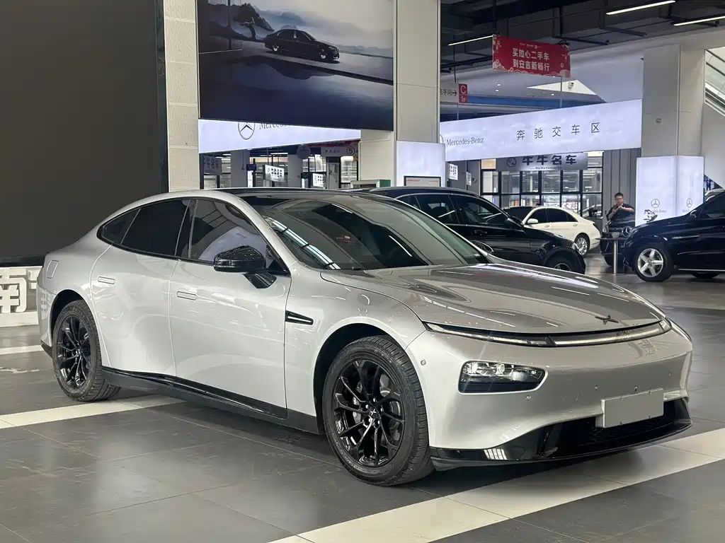 XPeng P7 — миниатюра 3