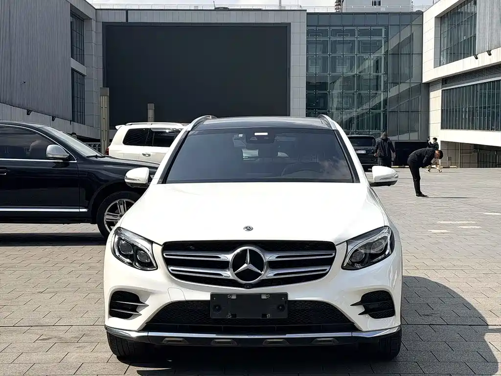 Mercedes-Benz GLC 2017 GLC 300 4MATIC