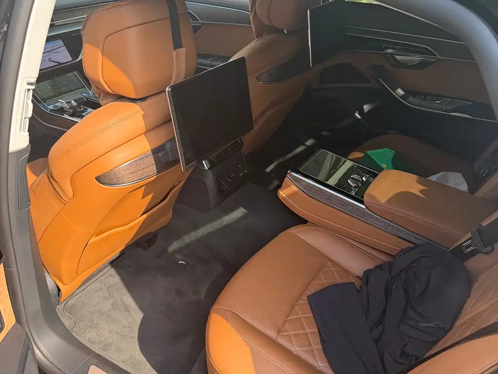Audi A8 — миниатюра 5