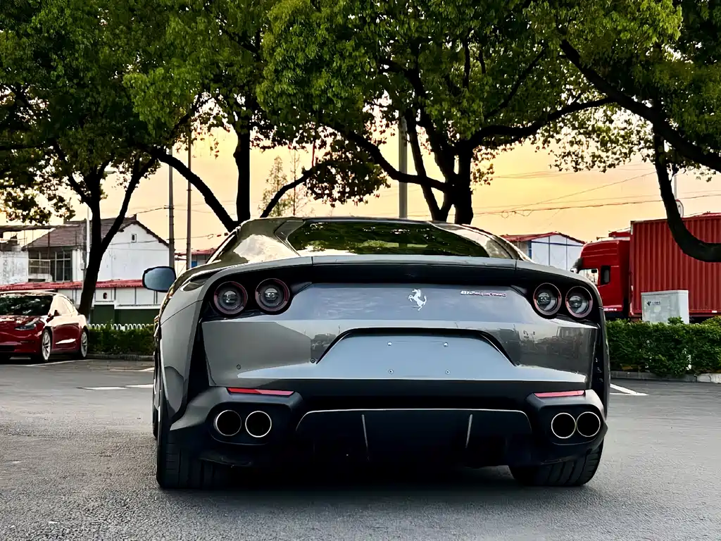 Ferrari 812 — миниатюра 6