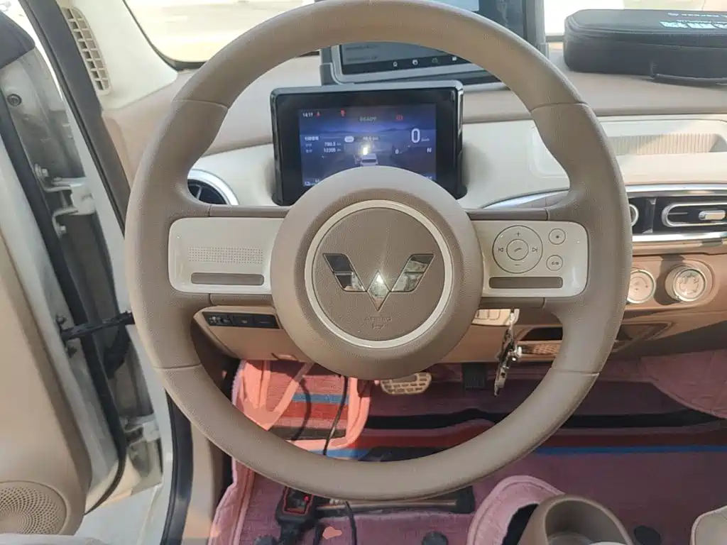 Wuling MINIEV — миниатюра 11