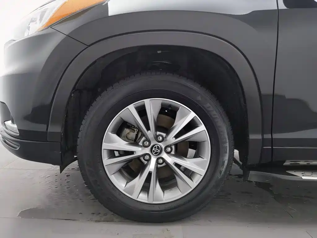Toyota Highlander — миниатюра 17