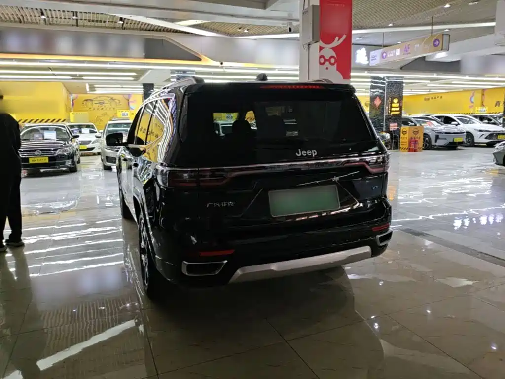 Jeep Grand Commander PHEV — миниатюра 5