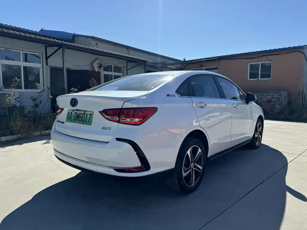 BAIC EU5 — миниатюра 11