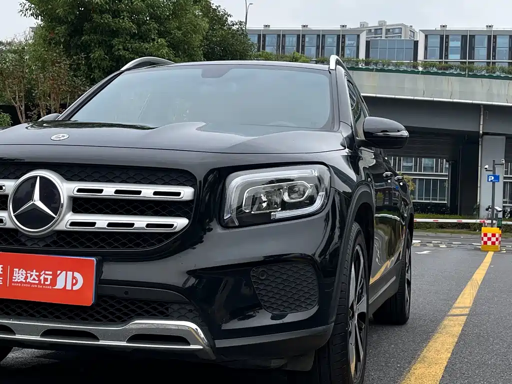 Mercedes-Benz GLB — миниатюра 7