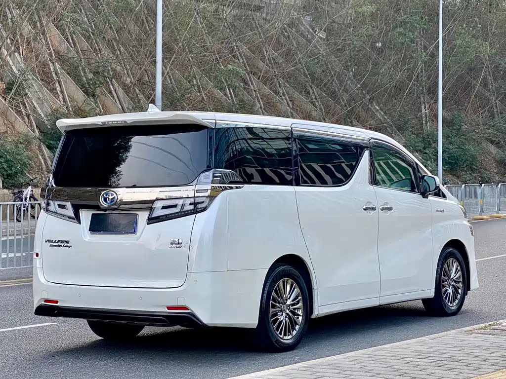 Toyota Vellfire 2020 2.5L HV Luxury