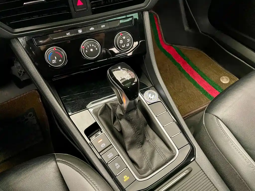 Volkswagen Sagitar — миниатюра 10