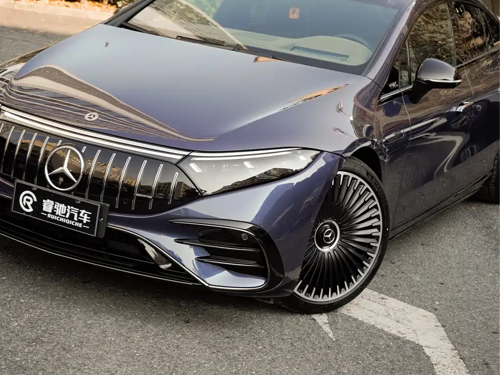 MERCEDES-BENZ EQS AMG