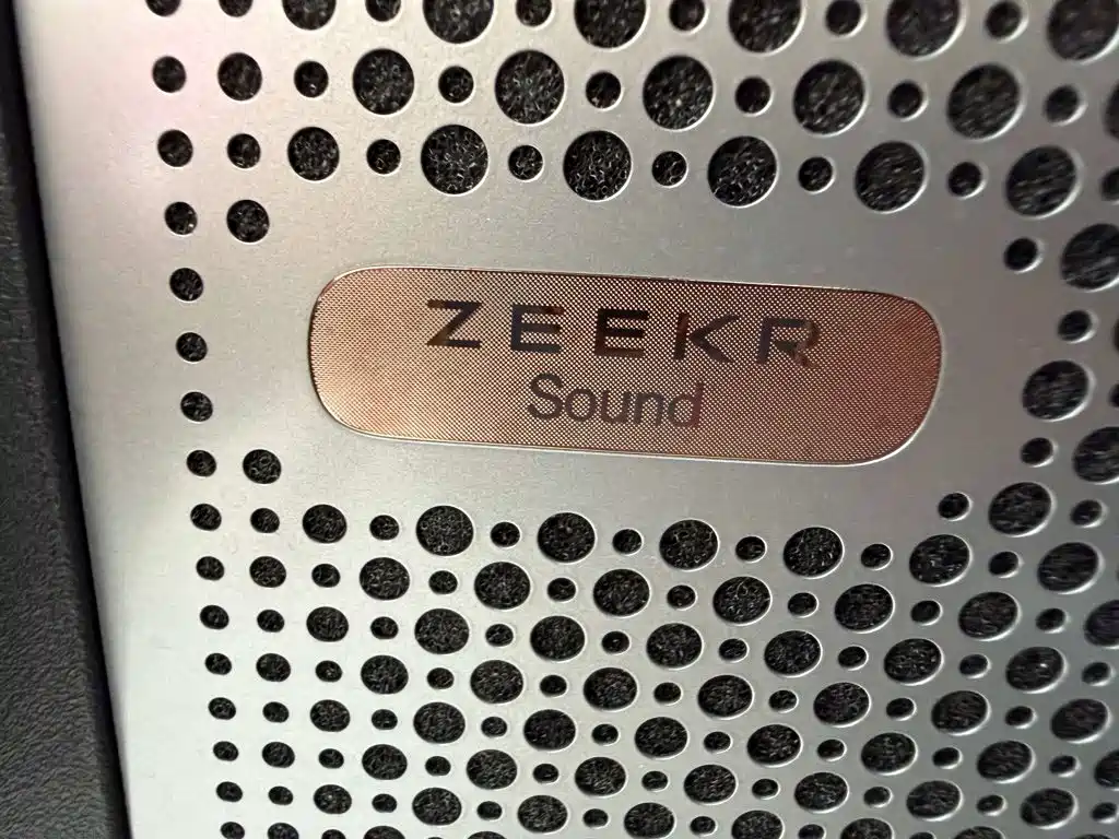 Zeekr MIX — миниатюра 23