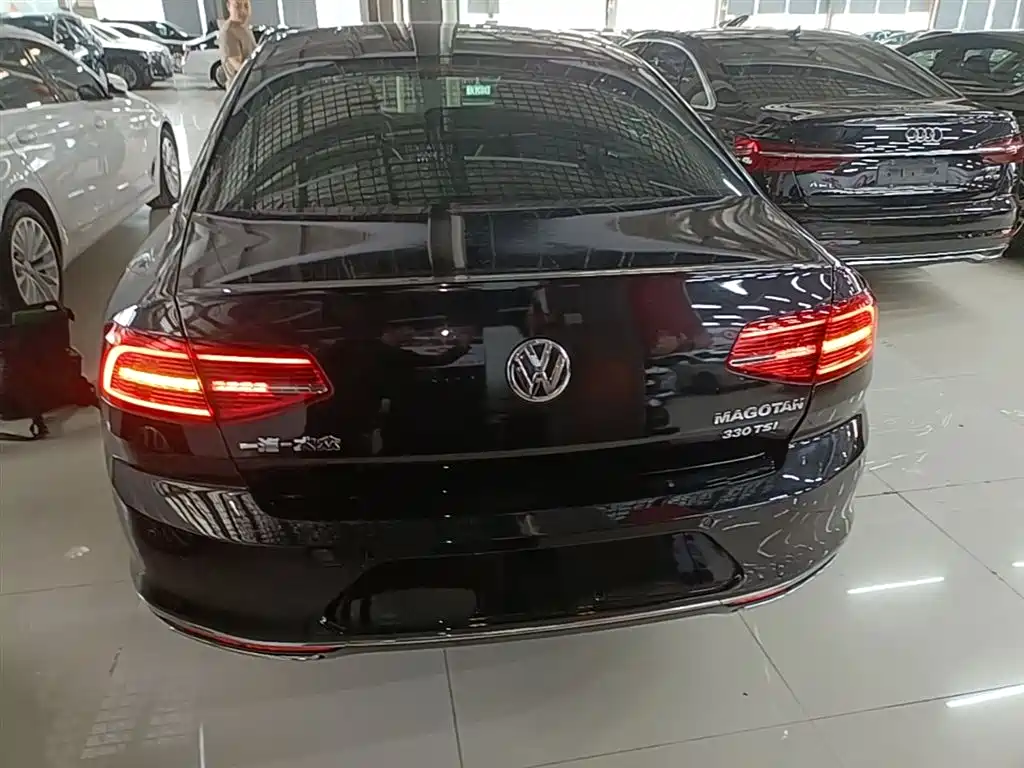 Volkswagen Magotan 2017 330TSI DSG Luxury