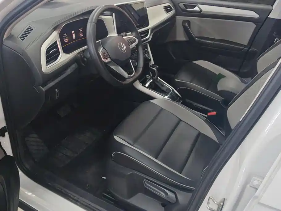 Volkswagen T-Roc — миниатюра 9