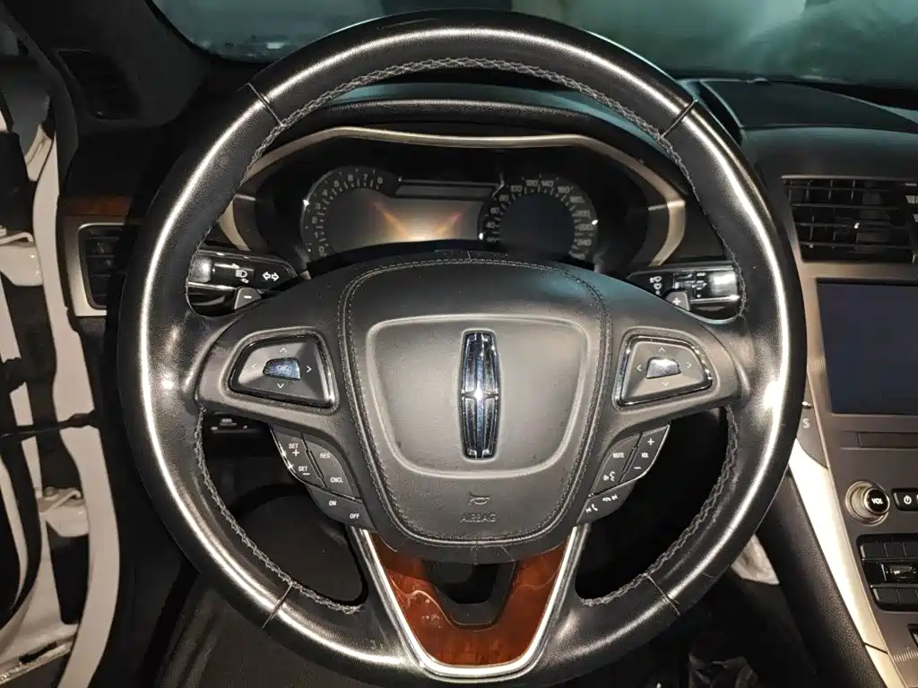 Lincoln MKZ — миниатюра 11