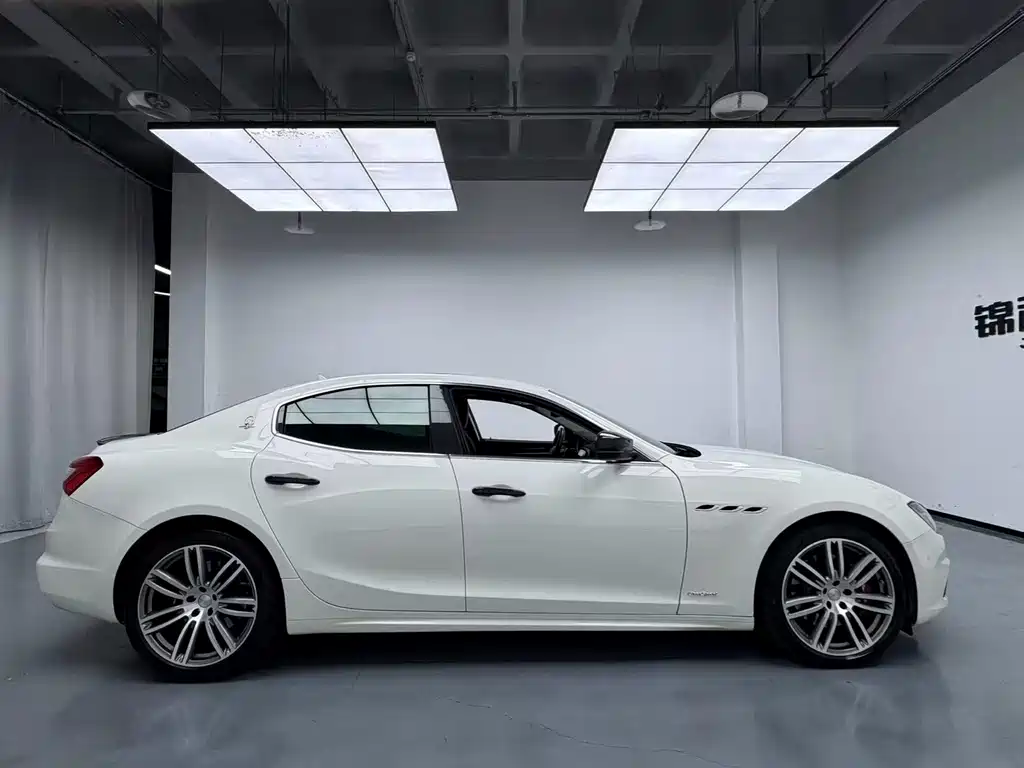 Maserati Ghibli — миниатюра 4