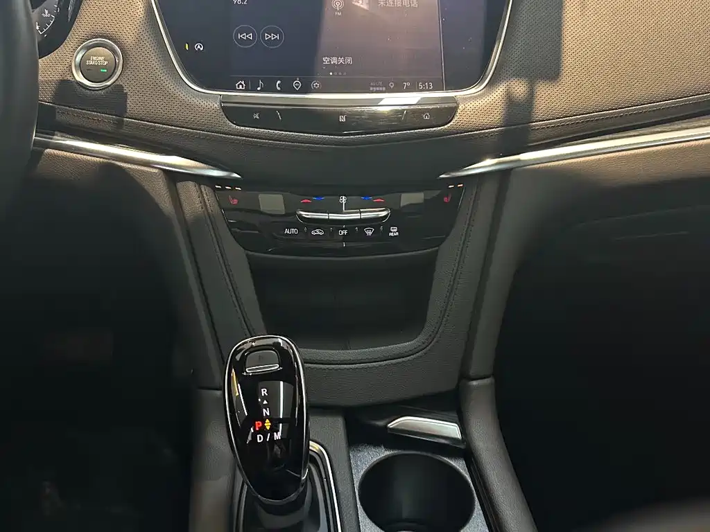 CADILLAC XT5