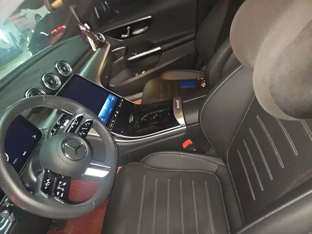 Mercedes-Benz C-Class — миниатюра 8