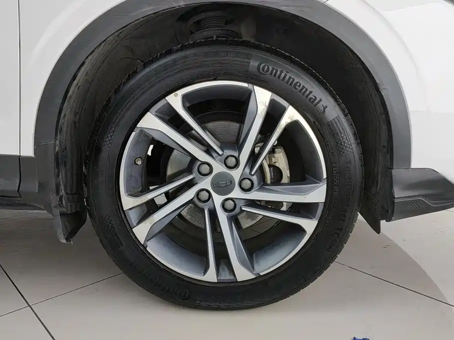 Geely Binyue — миниатюра 6