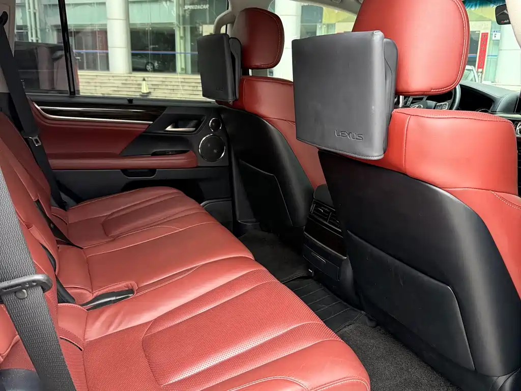 Lexus LX — миниатюра 9