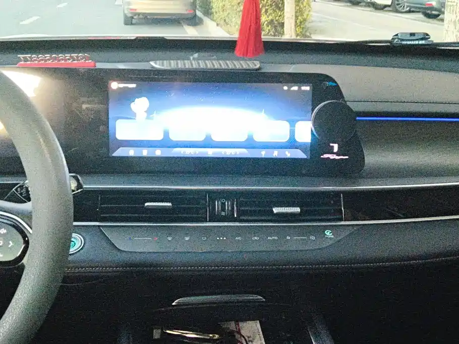 Chery Tiggo 8 PRO NEV — миниатюра 13