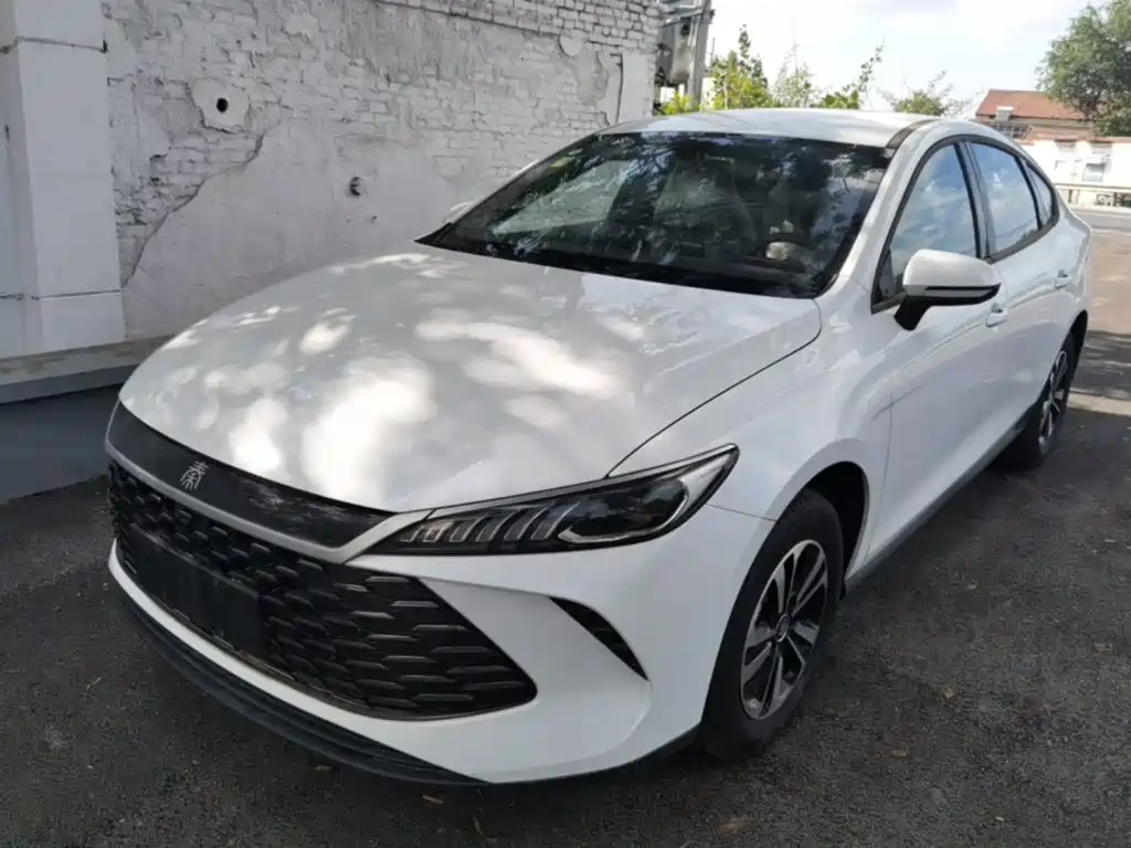 BYD Qin Plus PLUS 2025 DM-i Smart Drive 128KM