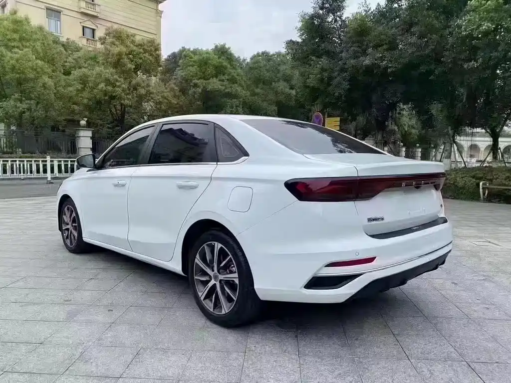 Geely Emgrand — миниатюра 7